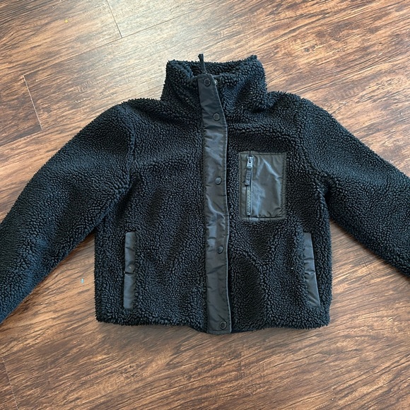 Sherpa Jacket - Picture 1 of 3